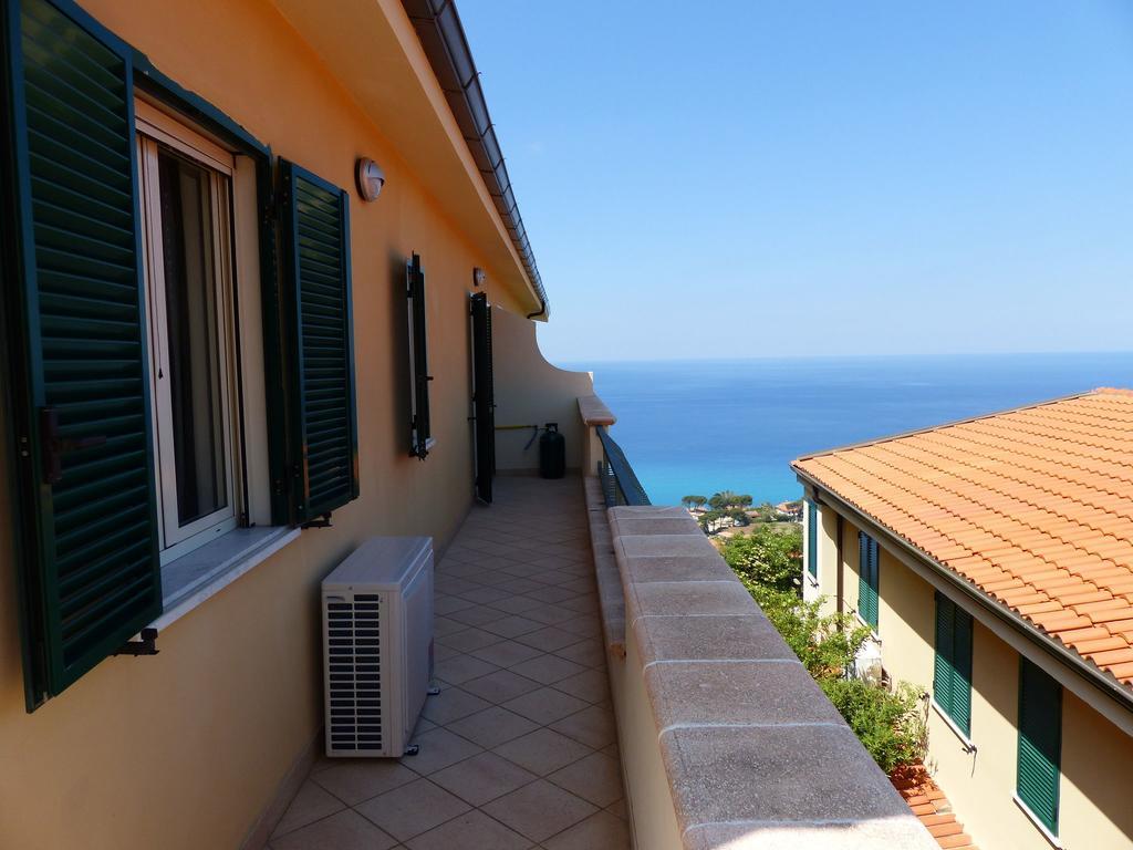 Chic Apartment In Parghelia Italy Luaran gambar