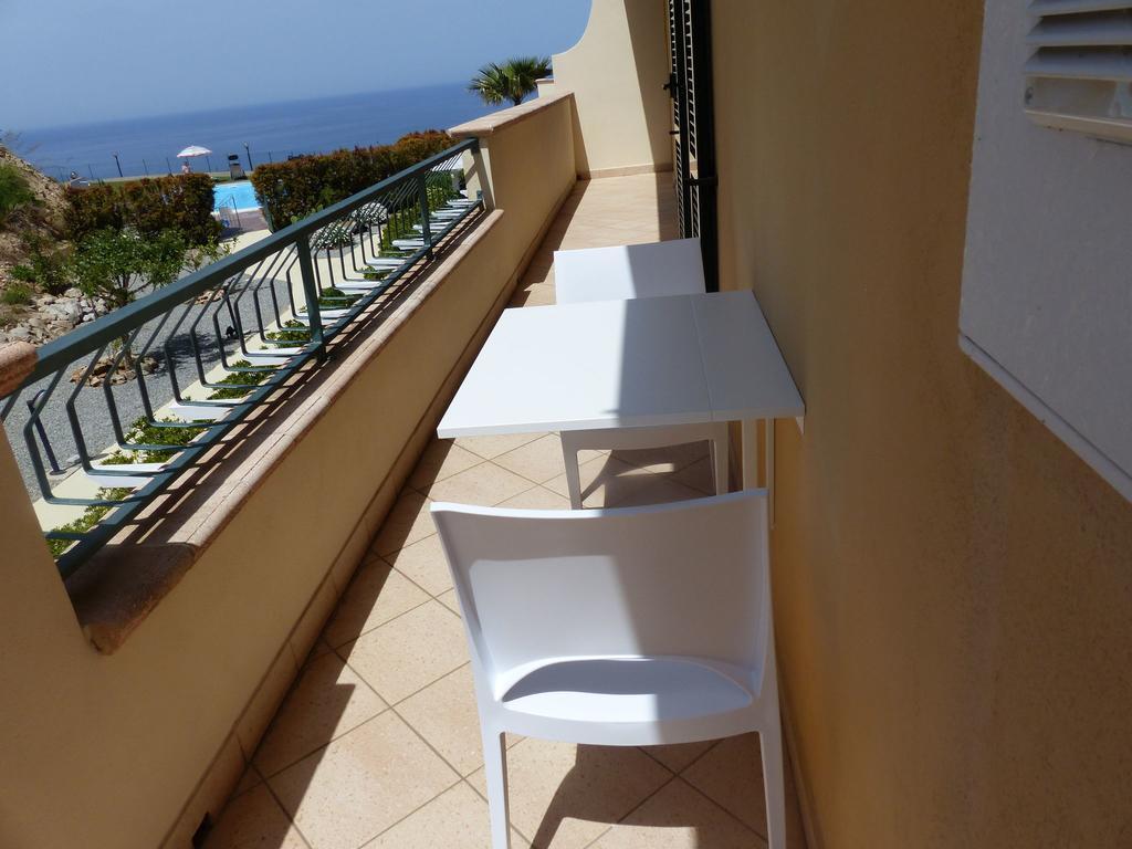 Chic Apartment In Parghelia Italy Luaran gambar